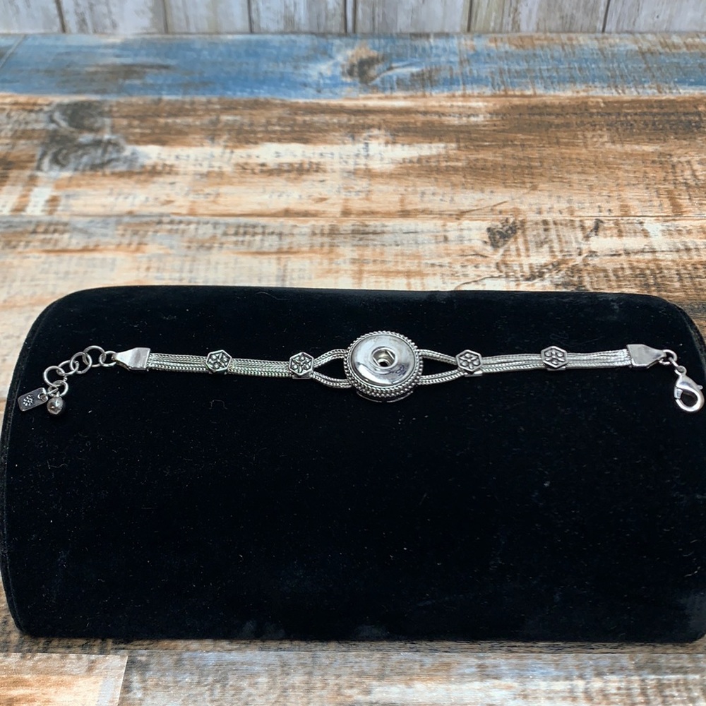 Magnolia & Vine Bracelet